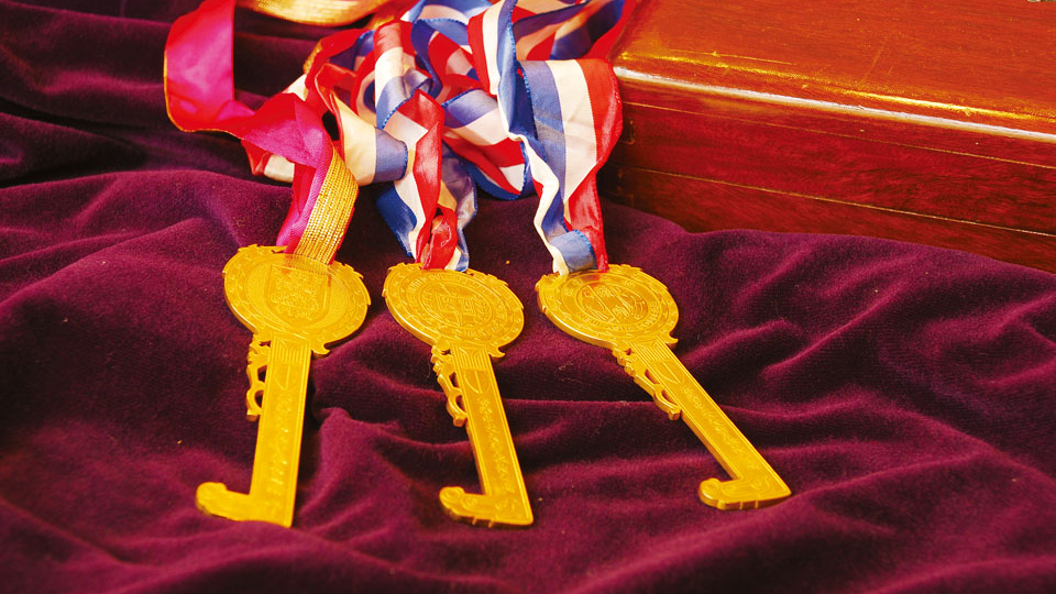 Ceremonial keys of the three founding Colleges (1964)